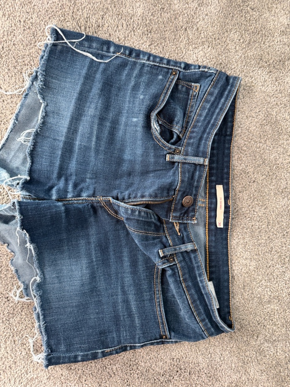 Levi's 711 Skinny Jeans in Dark Blue with Contrast Stitching